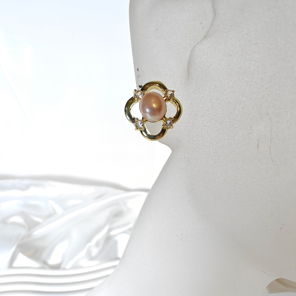 Light Gold Freshwater Pearl Stud Earrings