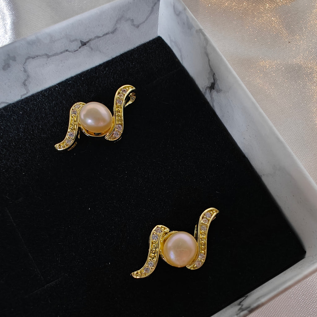 Light Gold Freshwater Pearl Stud Earrings