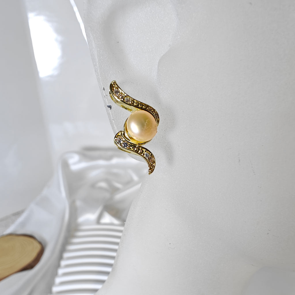Light Gold Freshwater Pearl Stud Earrings