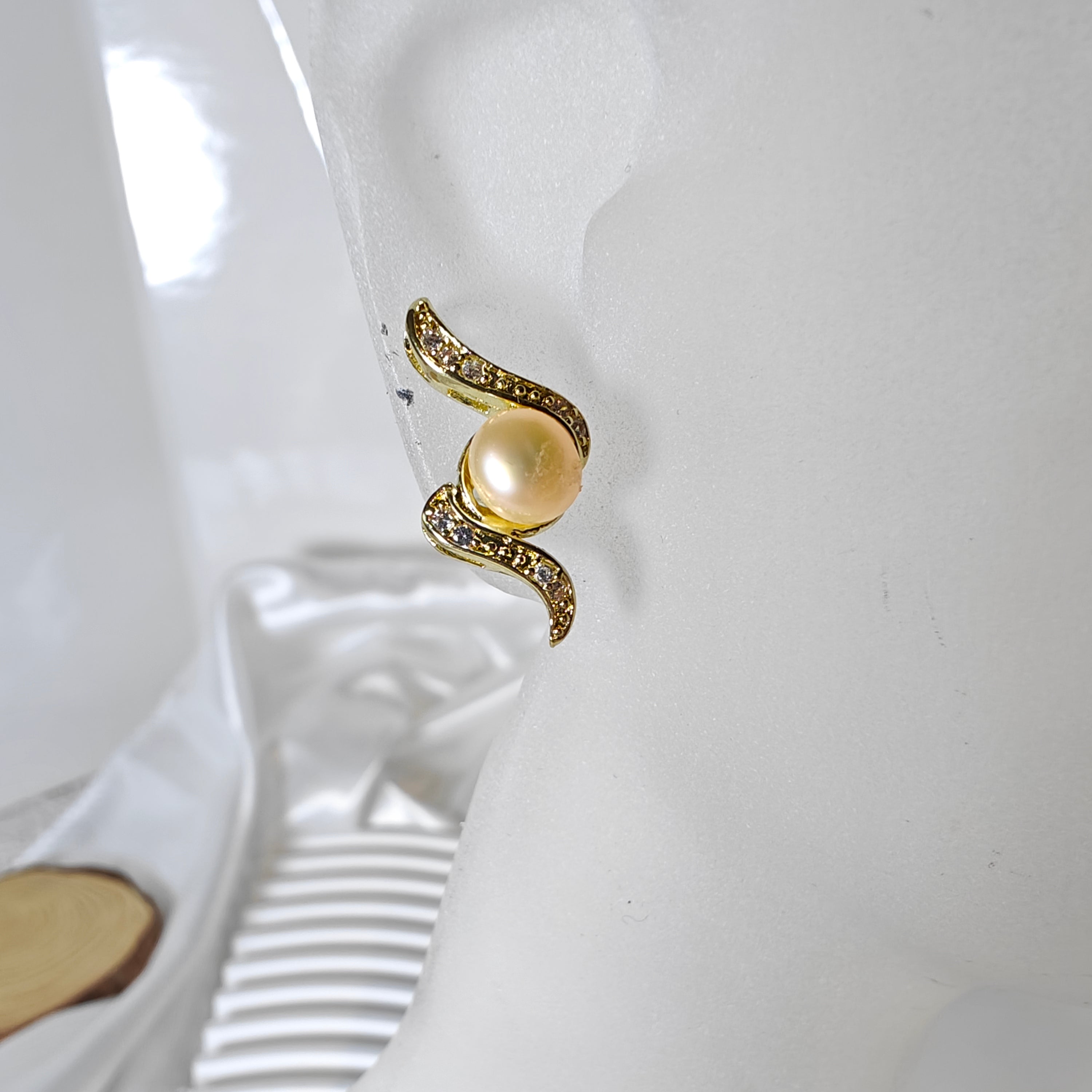 Light Gold Freshwater Pearl Stud Earrings