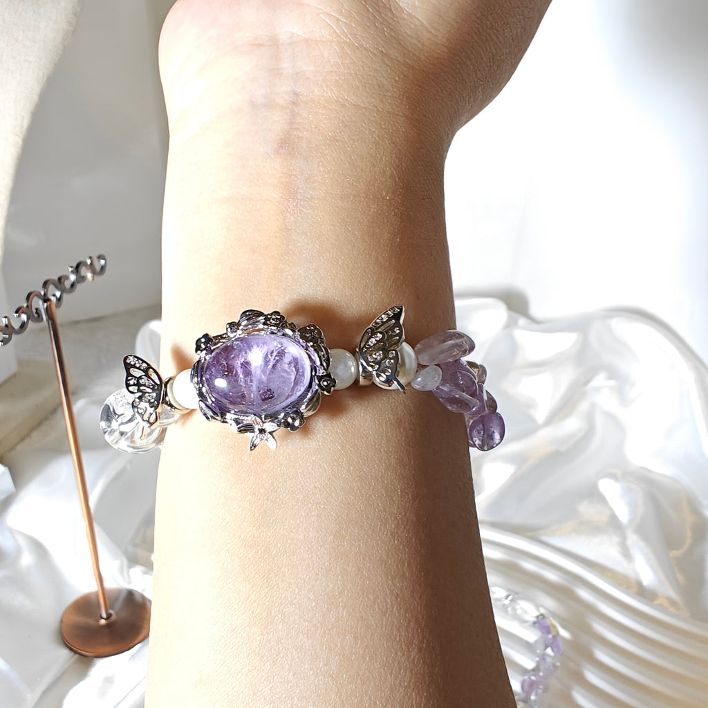 Amethyst & Clear Quartz Stretchy Bracelet – Layered Crystal Chip Design (16cm / 6.3 inches)