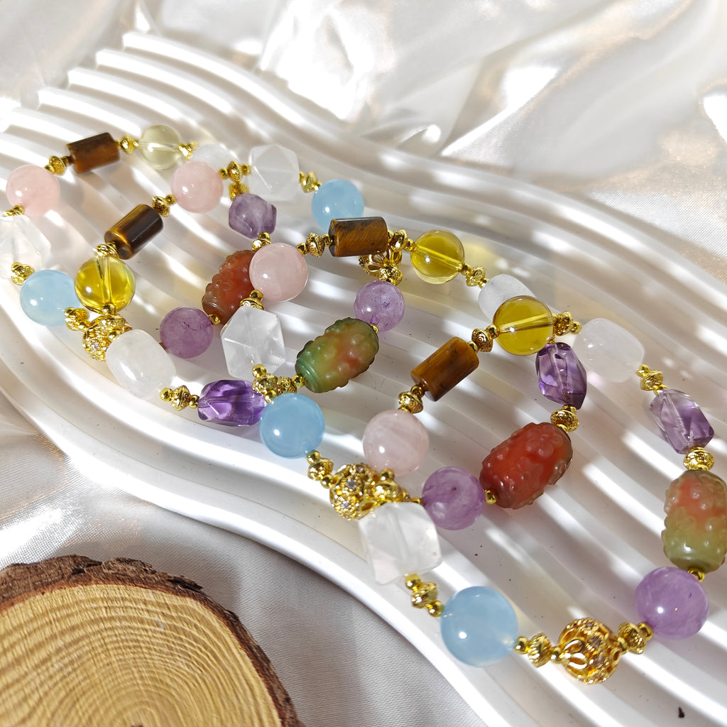 Assorted Crystal Stretchy Bracelet — Mixed Shapes, Unique Cuts (16 cm / 6.3 in)