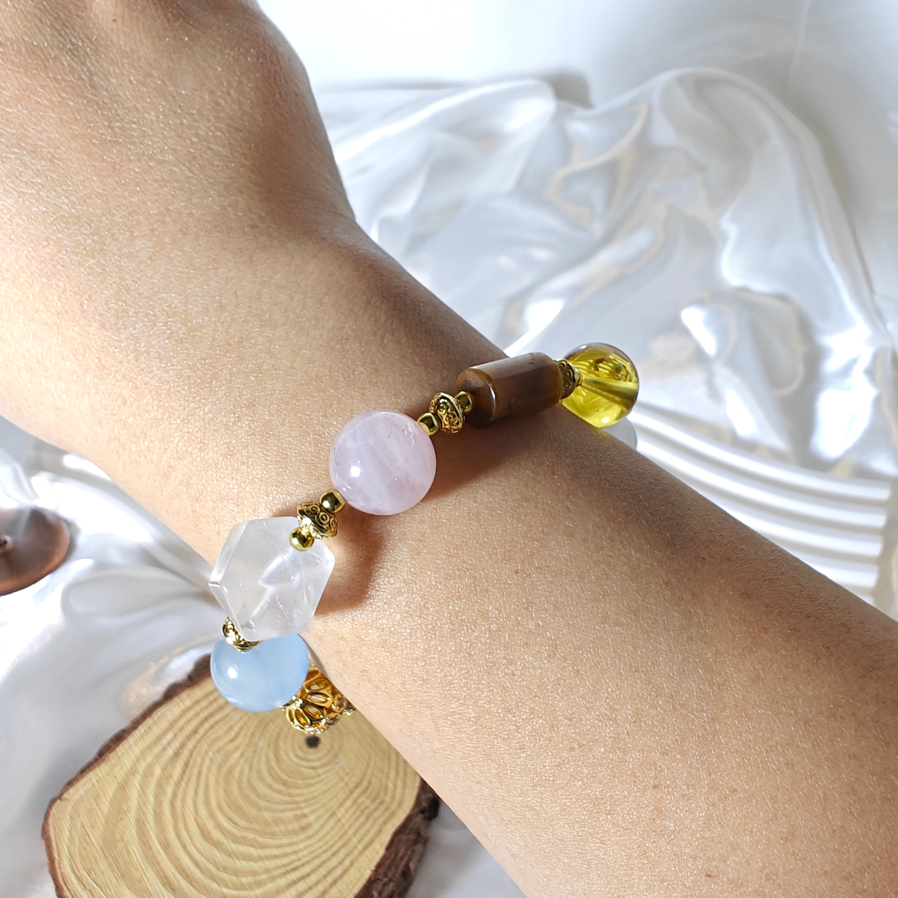 Assorted Crystal Stretchy Bracelet — Mixed Shapes, Unique Cuts (16 cm / 6.3 in)