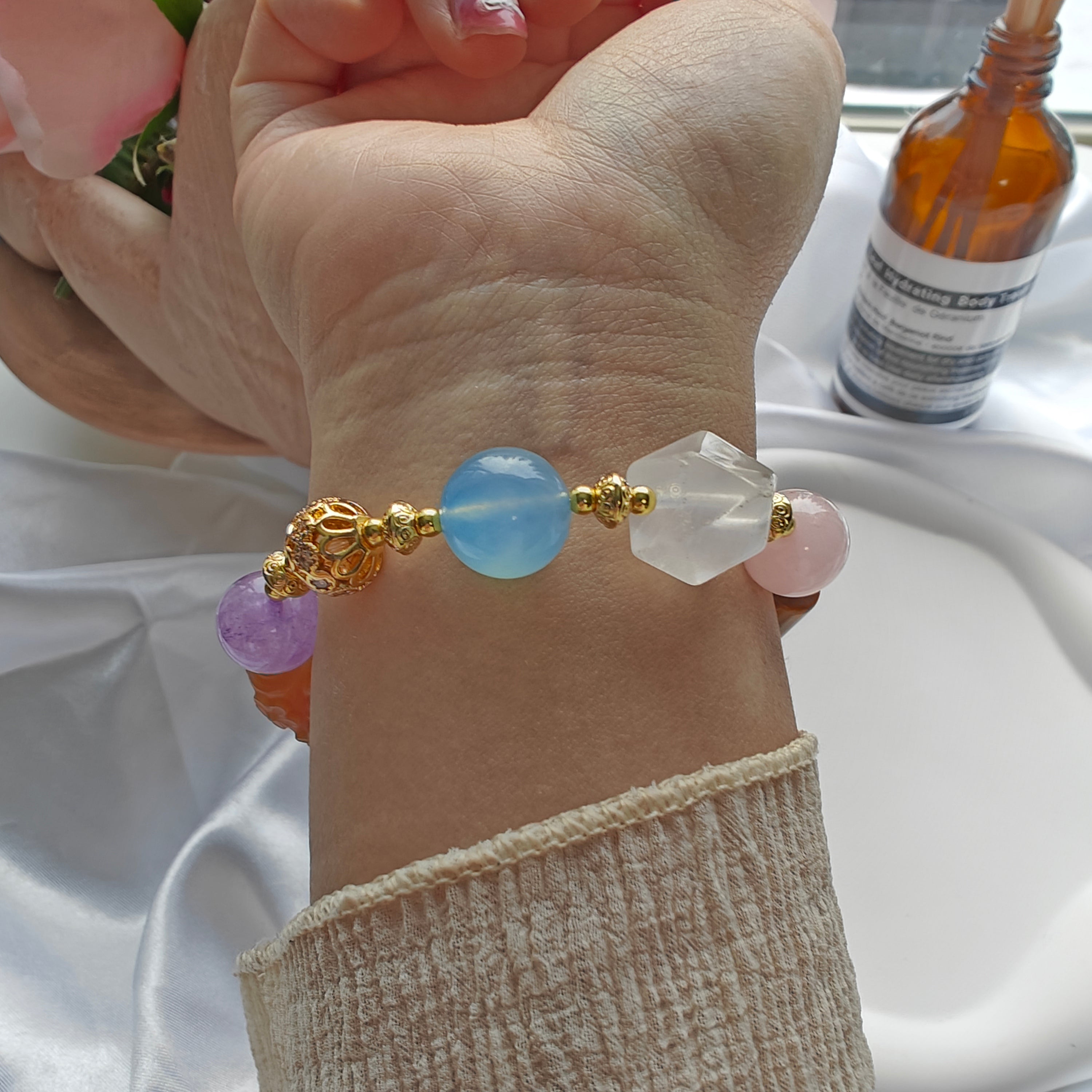 Assorted Crystal Stretchy Bracelet — Mixed Shapes, Unique Cuts (16 cm / 6.3 in)