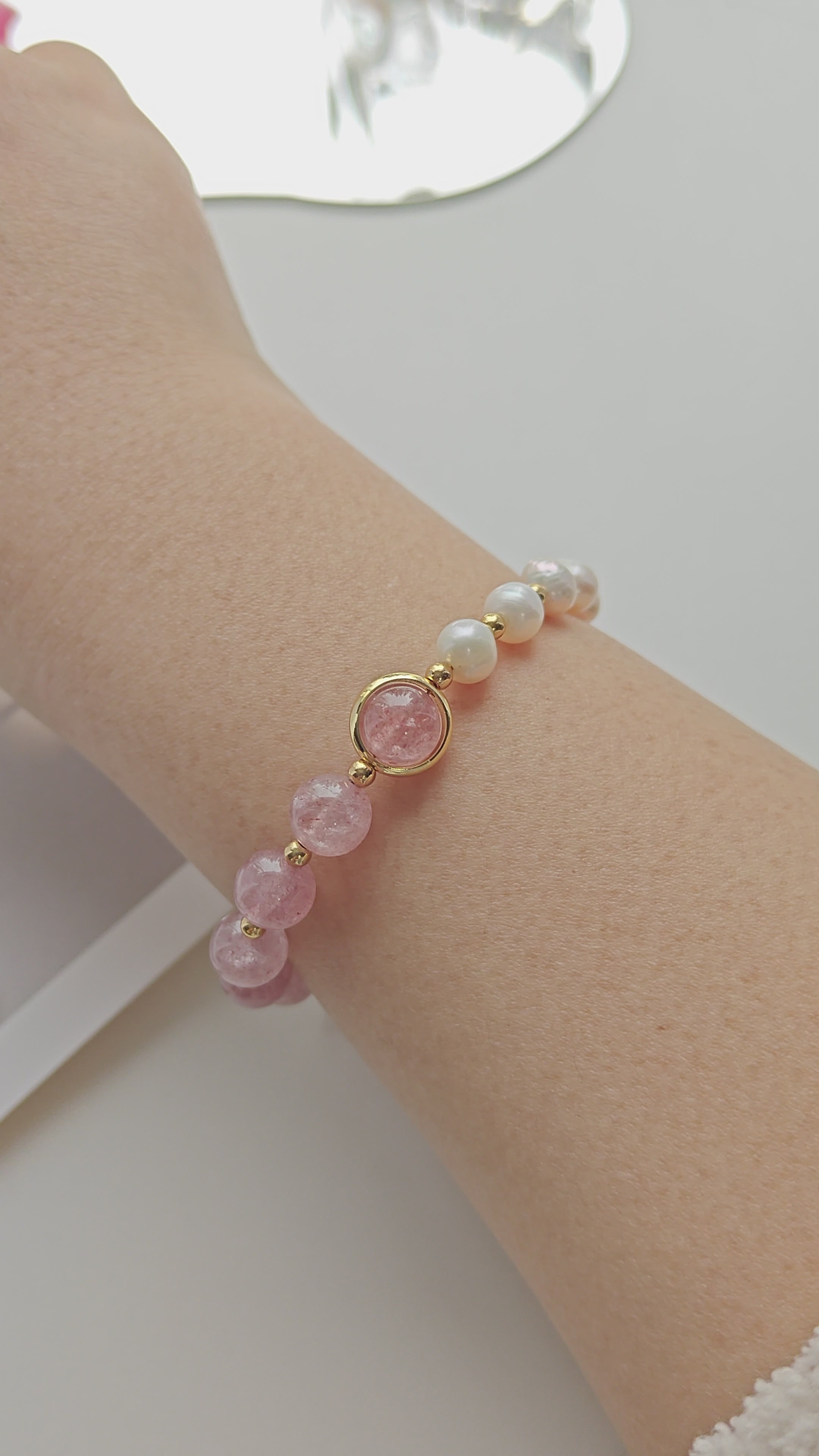 Adjustable Strawberry Quartz and Fresh Water Pearl Bracelet